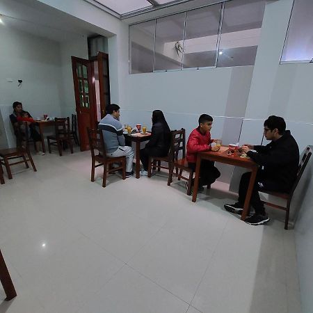 צ'ימבוטה Hotel Real Bolivar מראה חיצוני תמונה