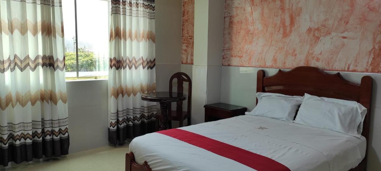 צ'ימבוטה Hotel Real Bolivar מראה חיצוני תמונה